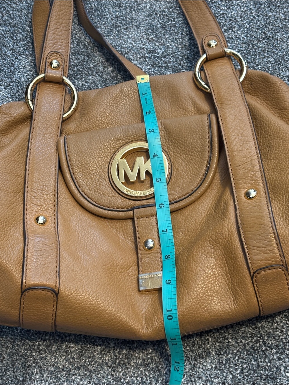 Michael Kors Tan Leather Shoulder Bag with Gold MK Medallion - Picture 15 of 15